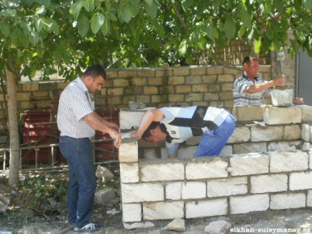 Şamaxının millət vəkili Elxan Süleymanovun təşəbbüsü və dəstəyi ilə rayonun Məlhəm kəndinə içməli su xətti çəkilir